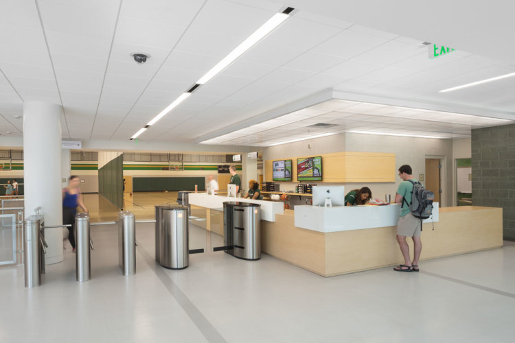 0278-UNCC-BGR-Lobby-w-ppl