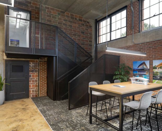 CDI-Office-Exp-Stair